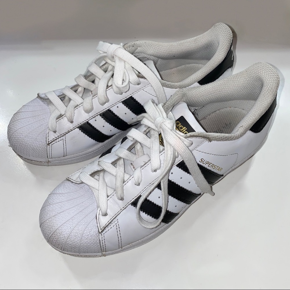 Adidas Superstar Sneakers